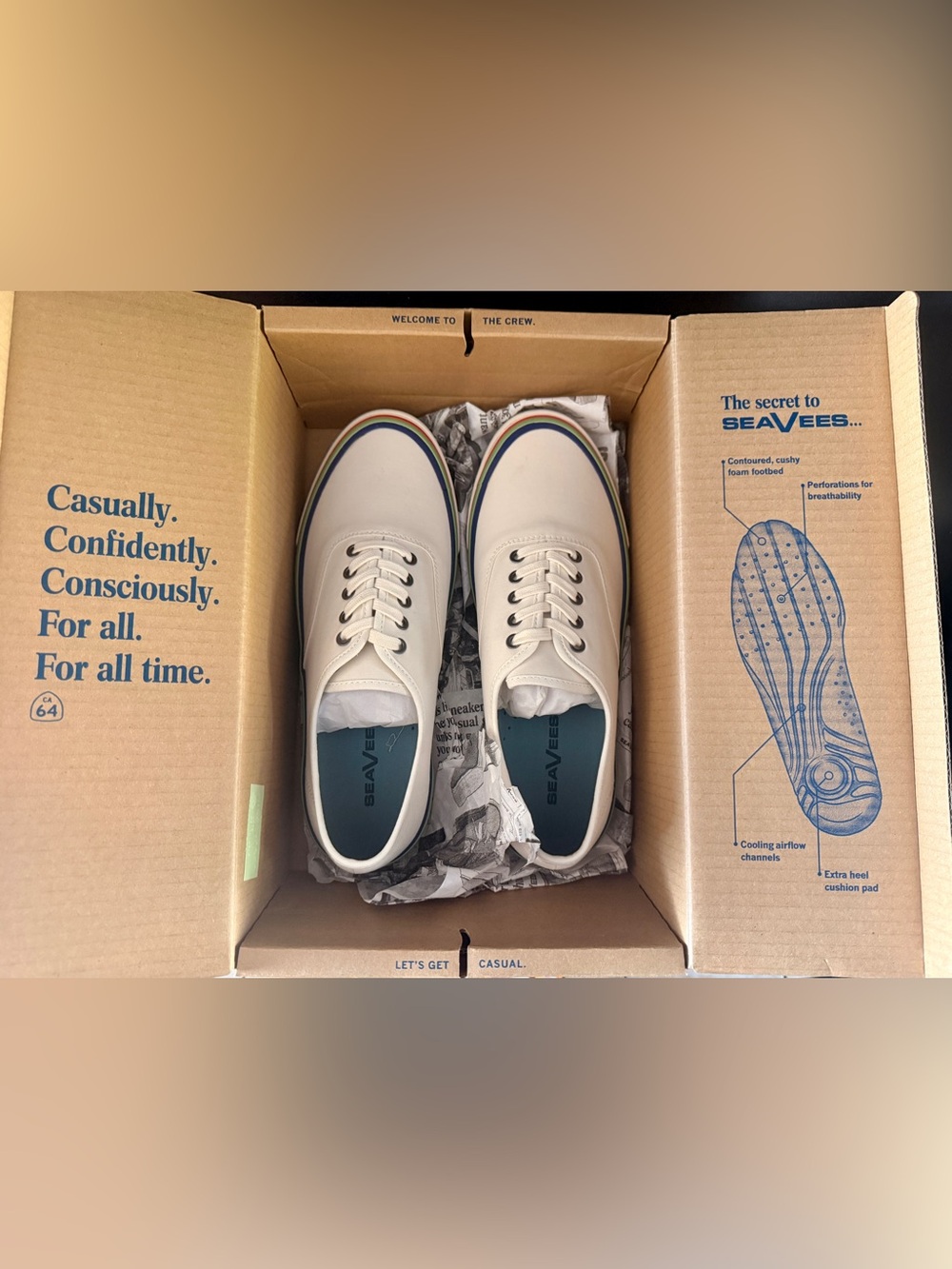 NIB SeaVees “Legend” Men's Cream Canvas Sneakers with Multicolor Trim